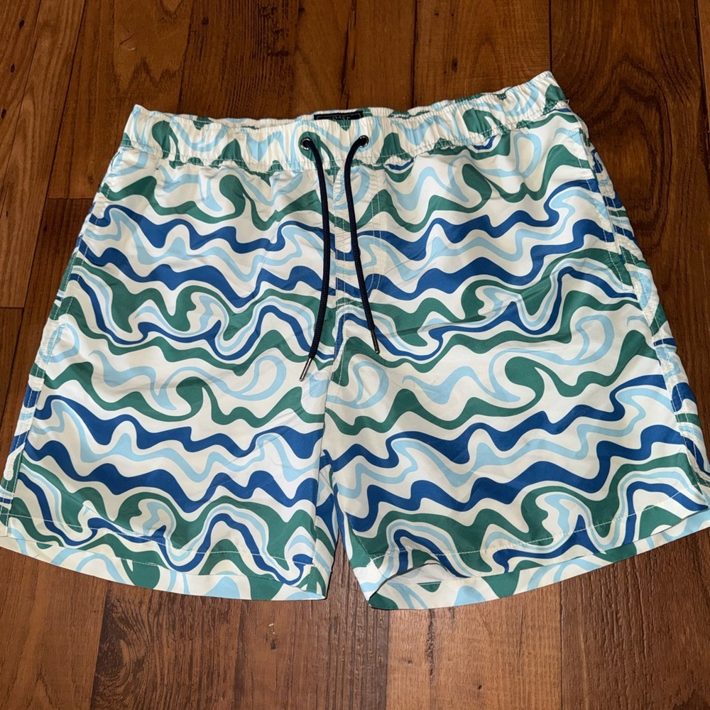 Like New Coast Clothing Swirl Palm Swim Shorts 6” Inseam Size Large